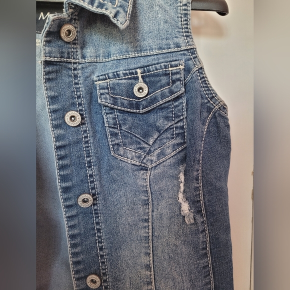 Medium, Distressed Jean Vest - Picture 3 of 3